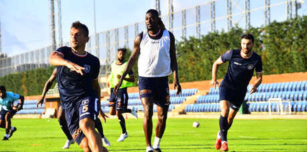 Başakşehir\'de Burnley Maçı Hazırlıkları