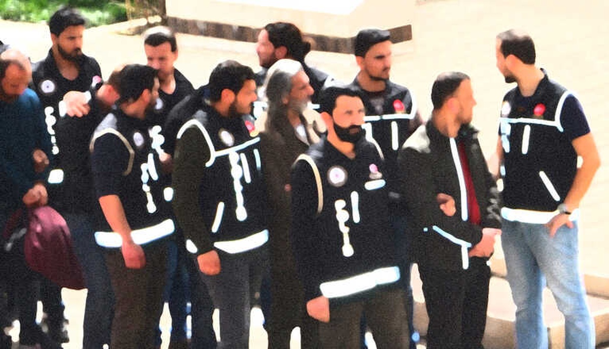 Fetö Operasyonu: 24 Polis Gözaltında