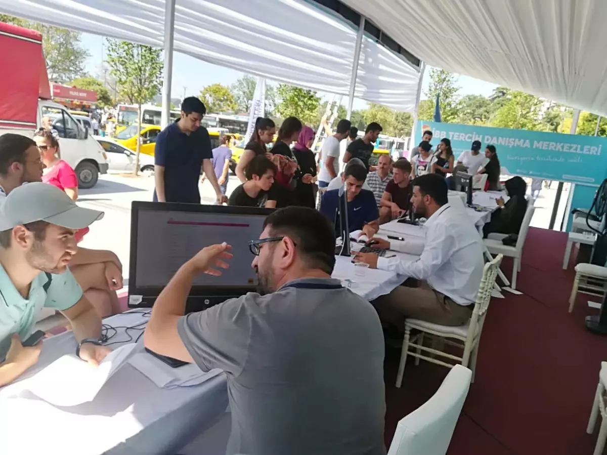 İBB 5 Günde 15 Bin Üniversite Adayına Rehberlik Yaptı