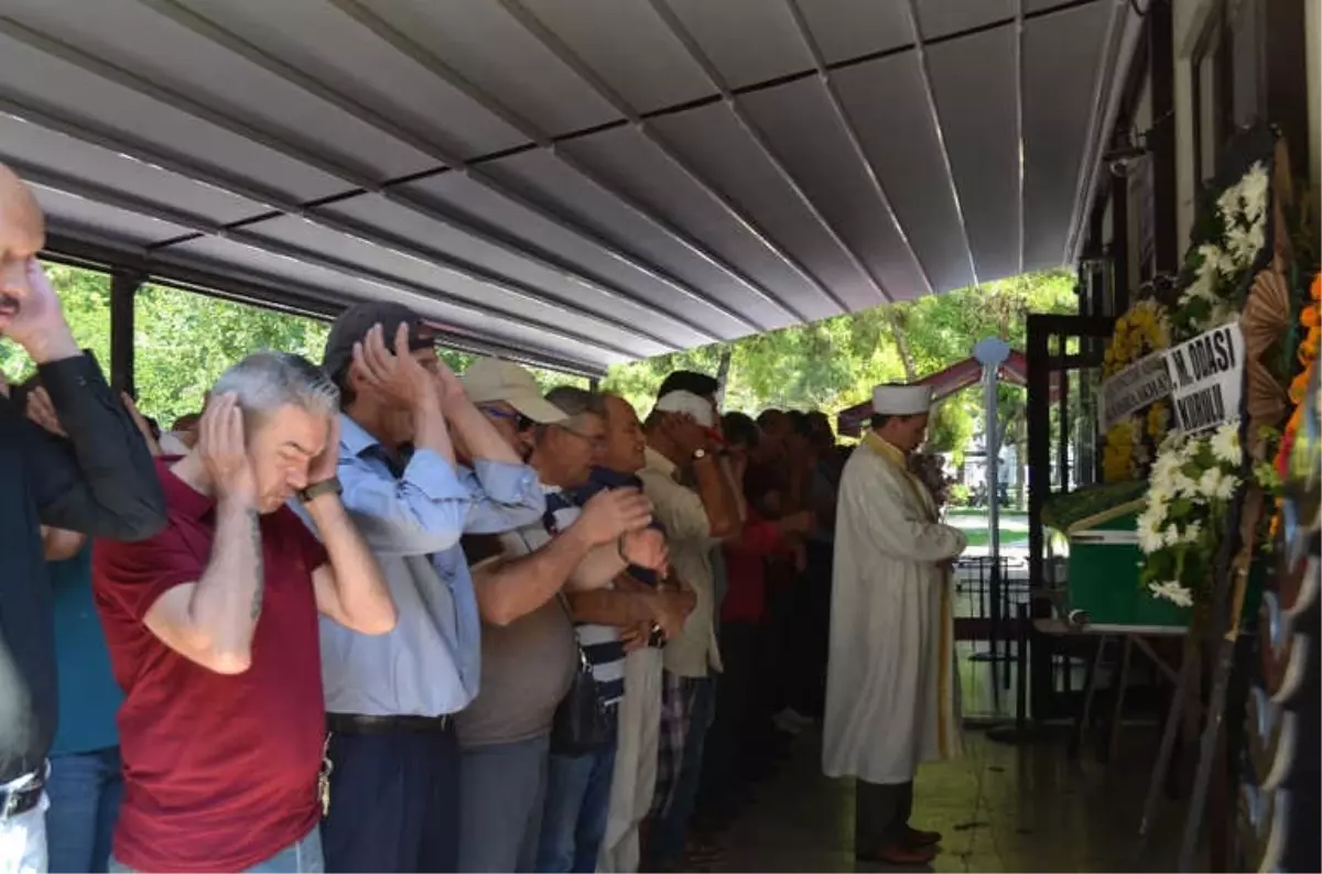 Öldürülen Mali Müşavir Göz Yaşları ile Uğurlandı