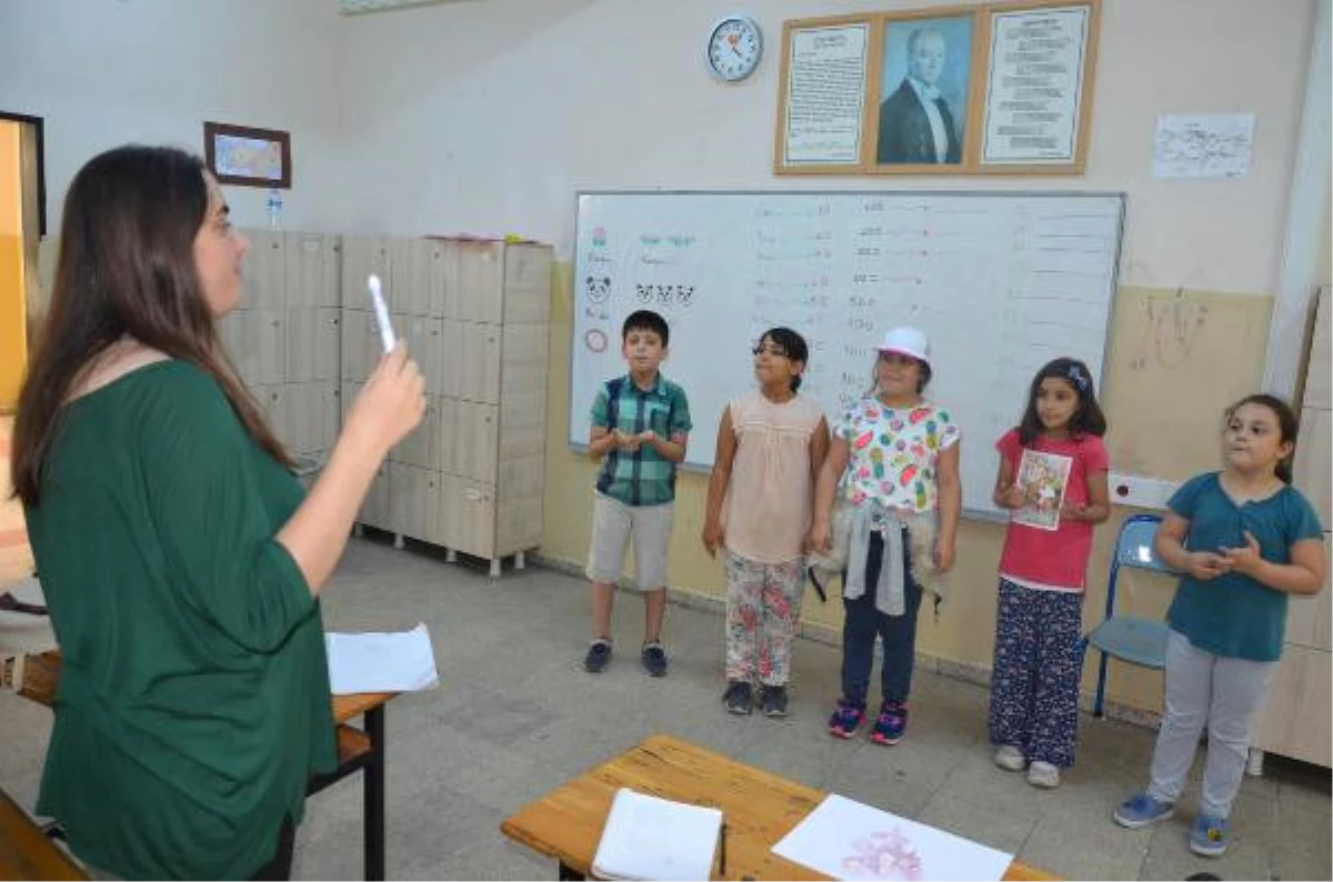 Suriyeli Çocuklara Şarkılı, Oyunlu Türkçe Dersi