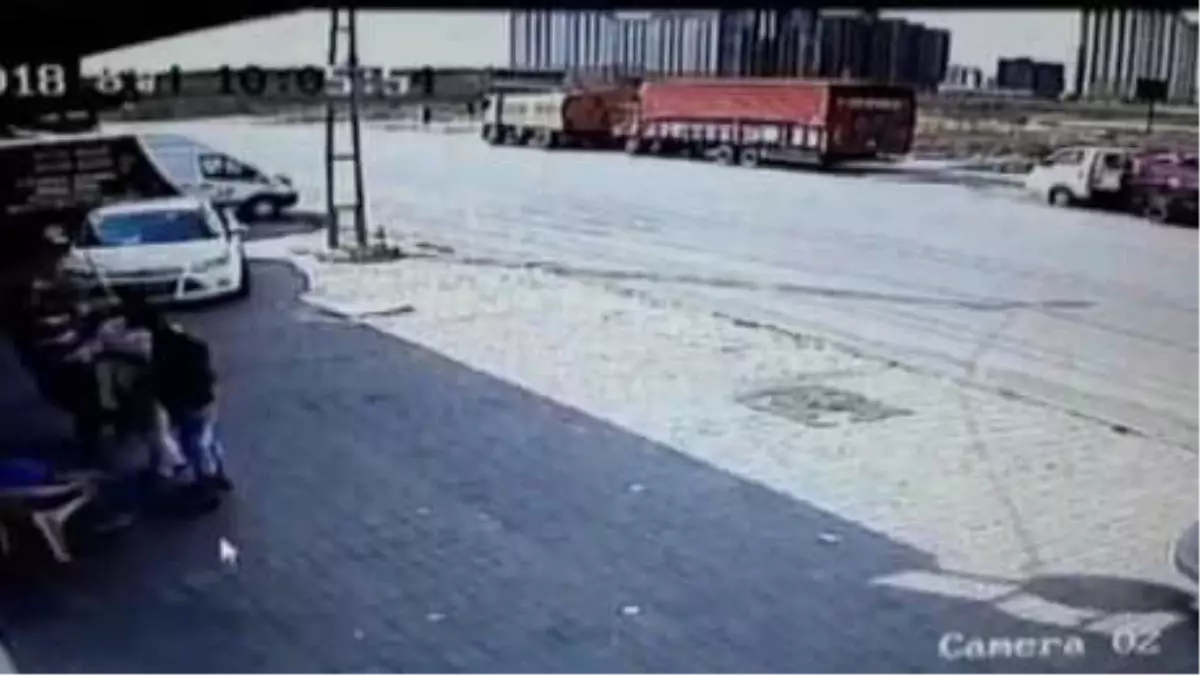 Başakşehir\'de Hafriyat Kamyonu Dehşeti (1)