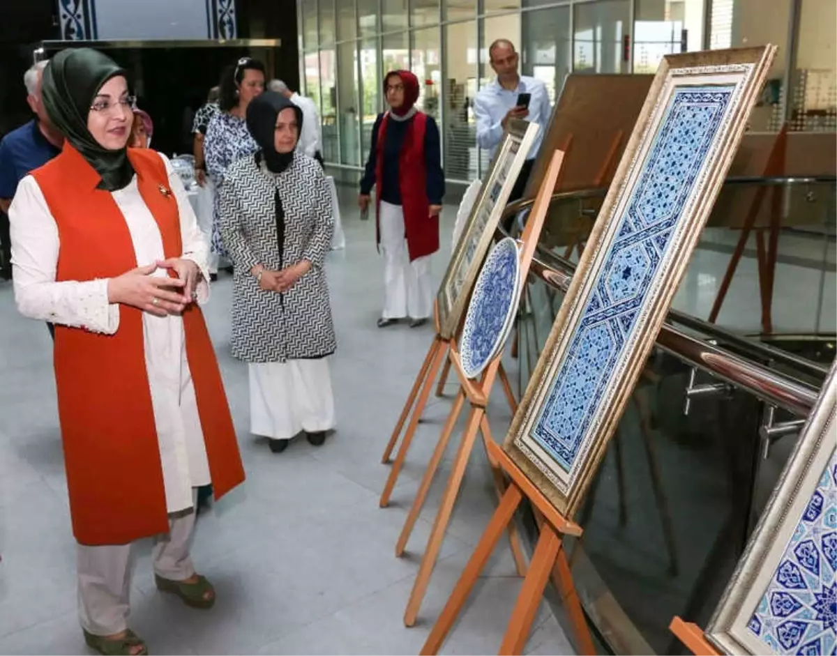 Çini Eserler Meram\'da Beğeniye Sunuldu