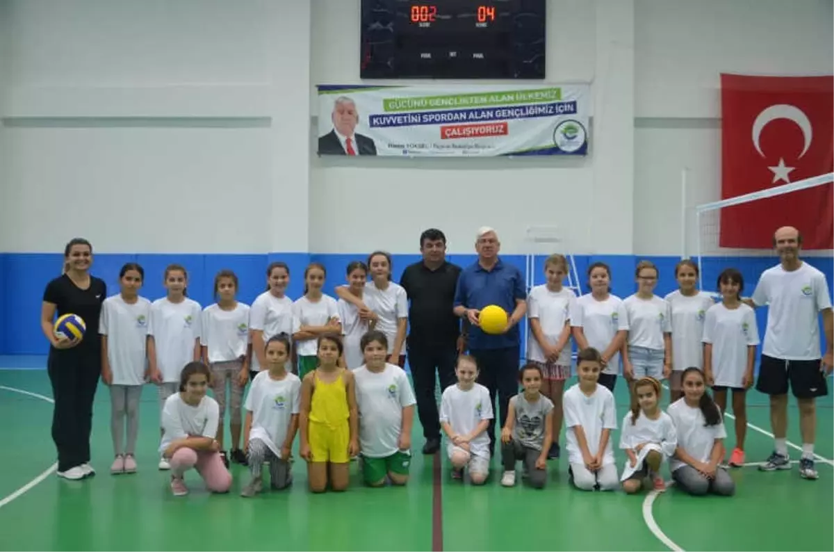 Ergene Belediyesi Gençleri Kötü Alışkanlıklardan Sporla Uzak Tutuyor