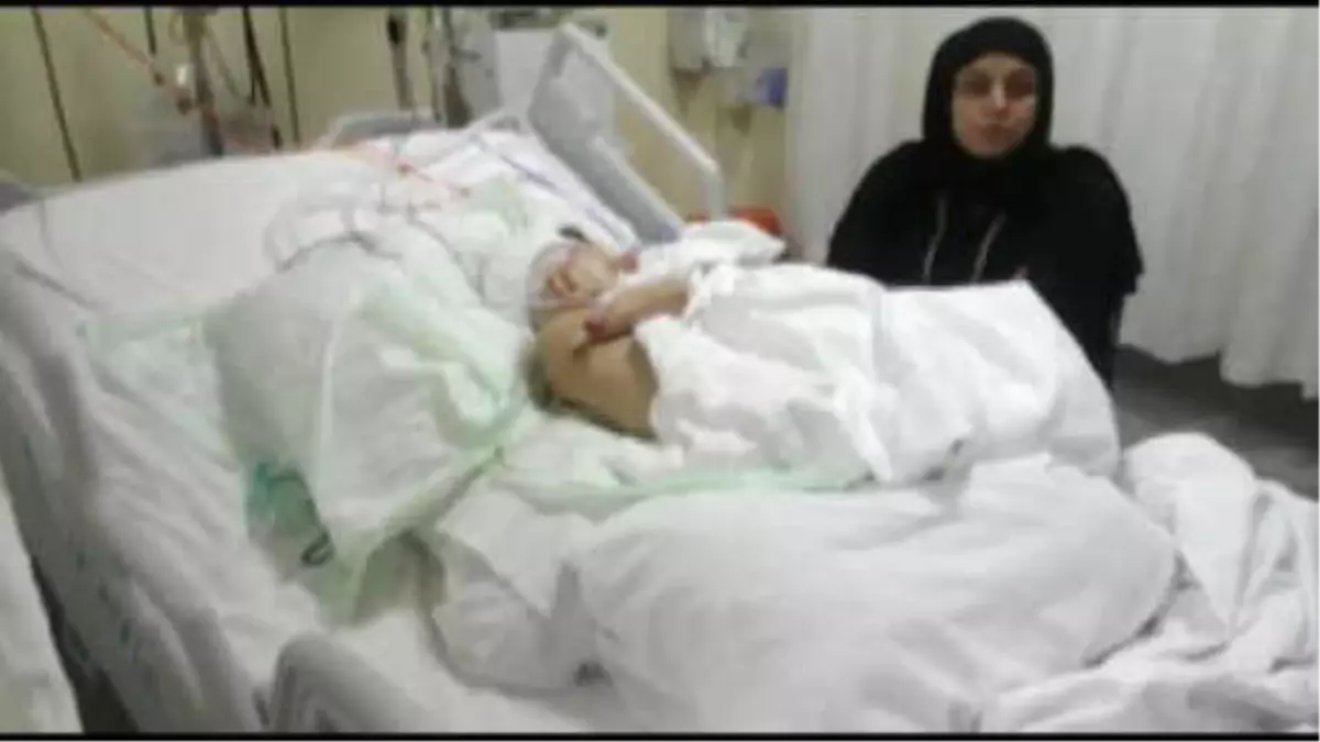 Esenyurt\'ta Dehşet! Babası Tarafından Sokak Ortasında Dövülen Çocuk Beyin Kanaması Geçirmiş