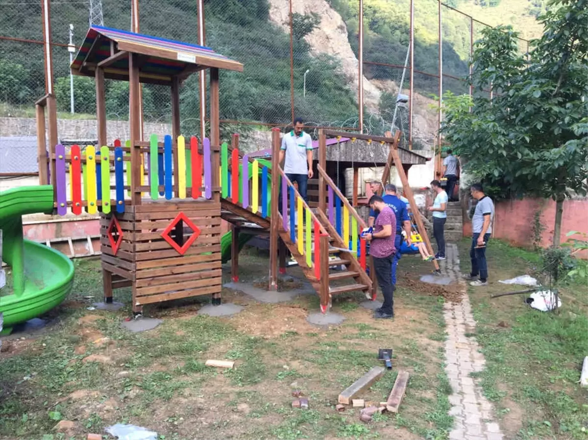 Giresun Belediyesinden Köye Çocuk Parkı