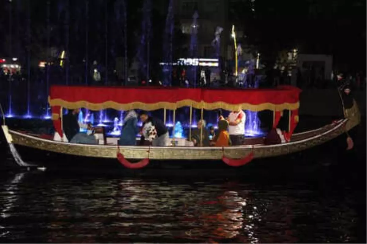 Gondolda Sürpriz Evlilik Teklifi