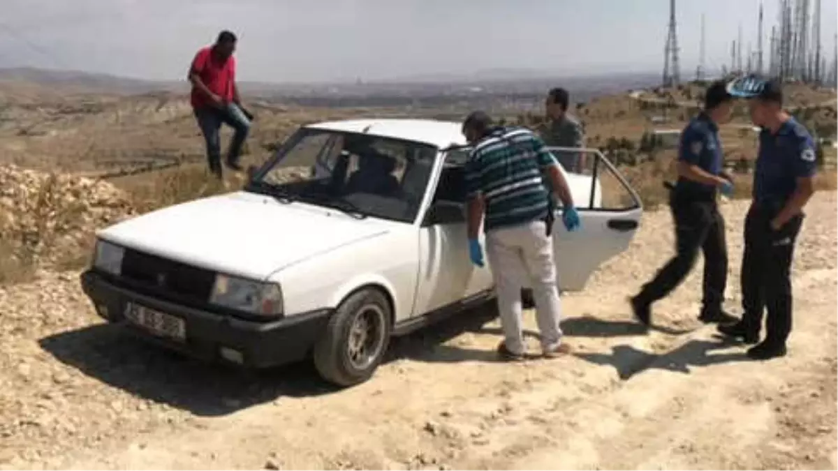 Konya\'da 24 Yaşındaki Genç Otomobilde Ölü Bulundu