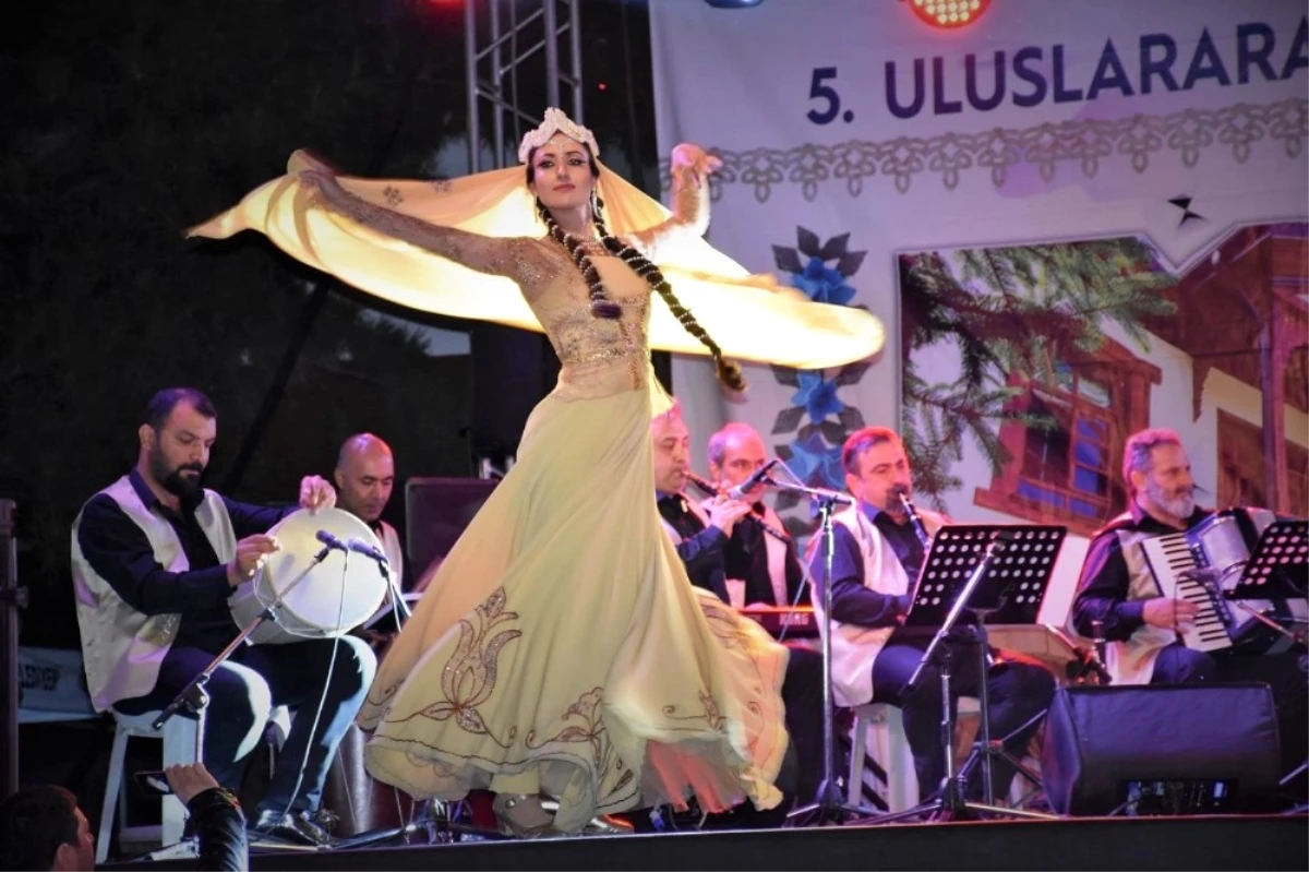 Nallıhan \'Uluslararası İpek İğne Oyaları Kültür ve Sanat Festivali\'ne Hazırlanıyor