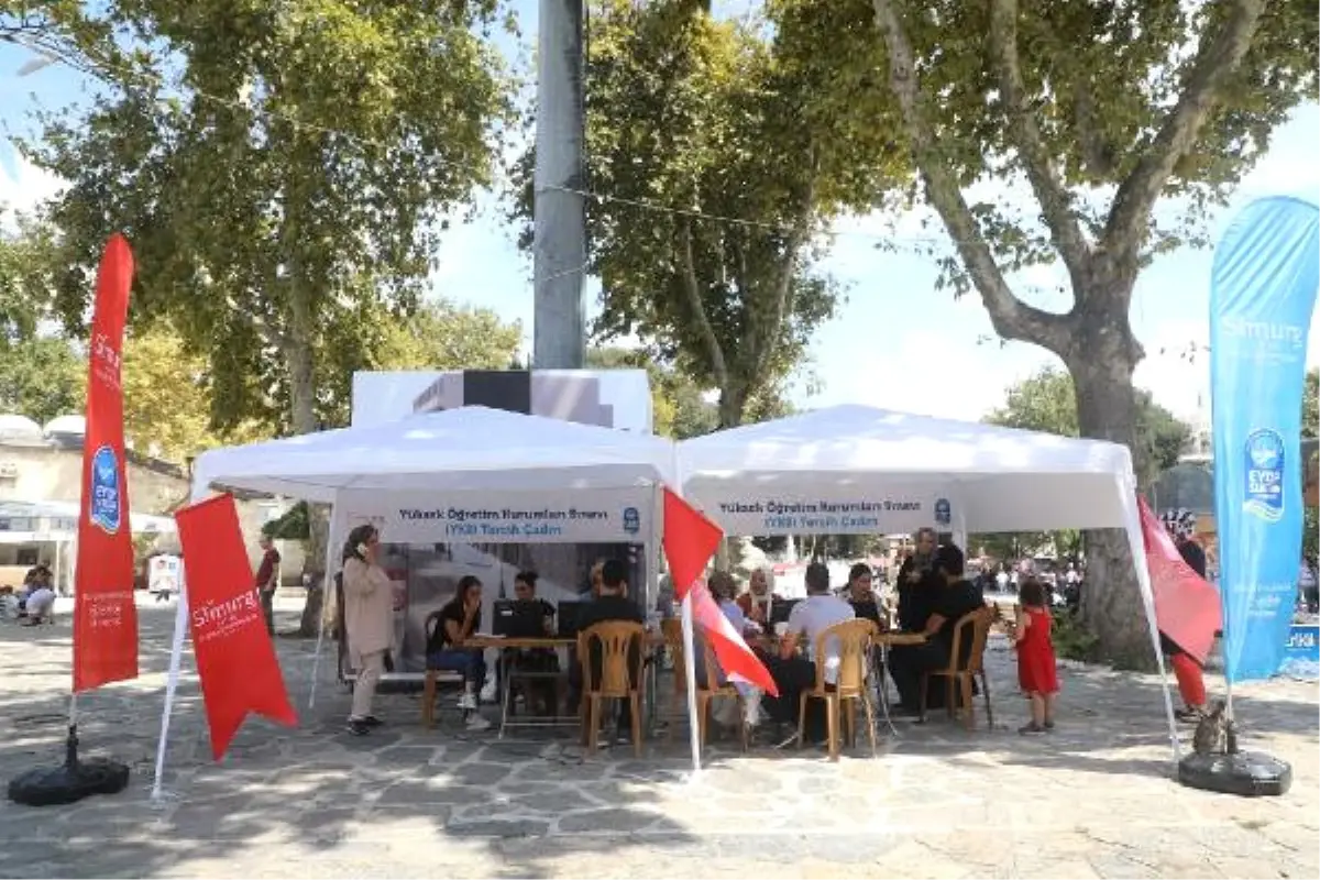 Yks Tercih Çadırı, Eyüp Sultan Camii Meydanı\'nda