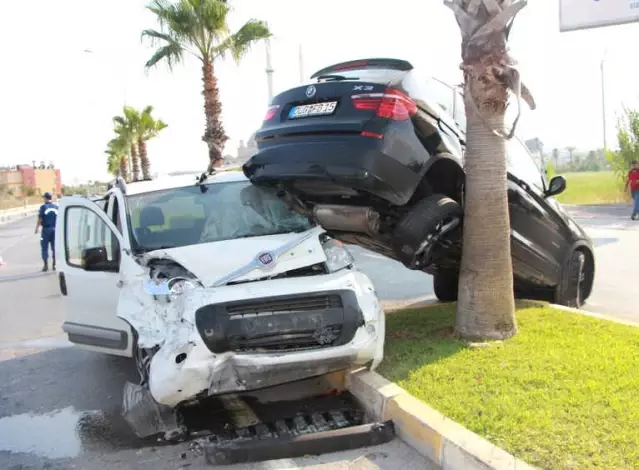 Antalya'da Trafik Kazası: 3 Yaralı - Son Dakika