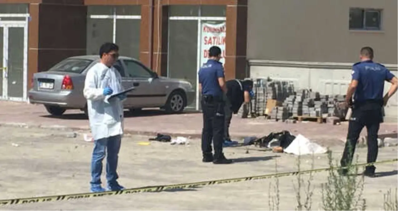 Barışma Teklifi Kabul Edilmeyince Önce Sevgilisini Sonra Kendisini Vurdu