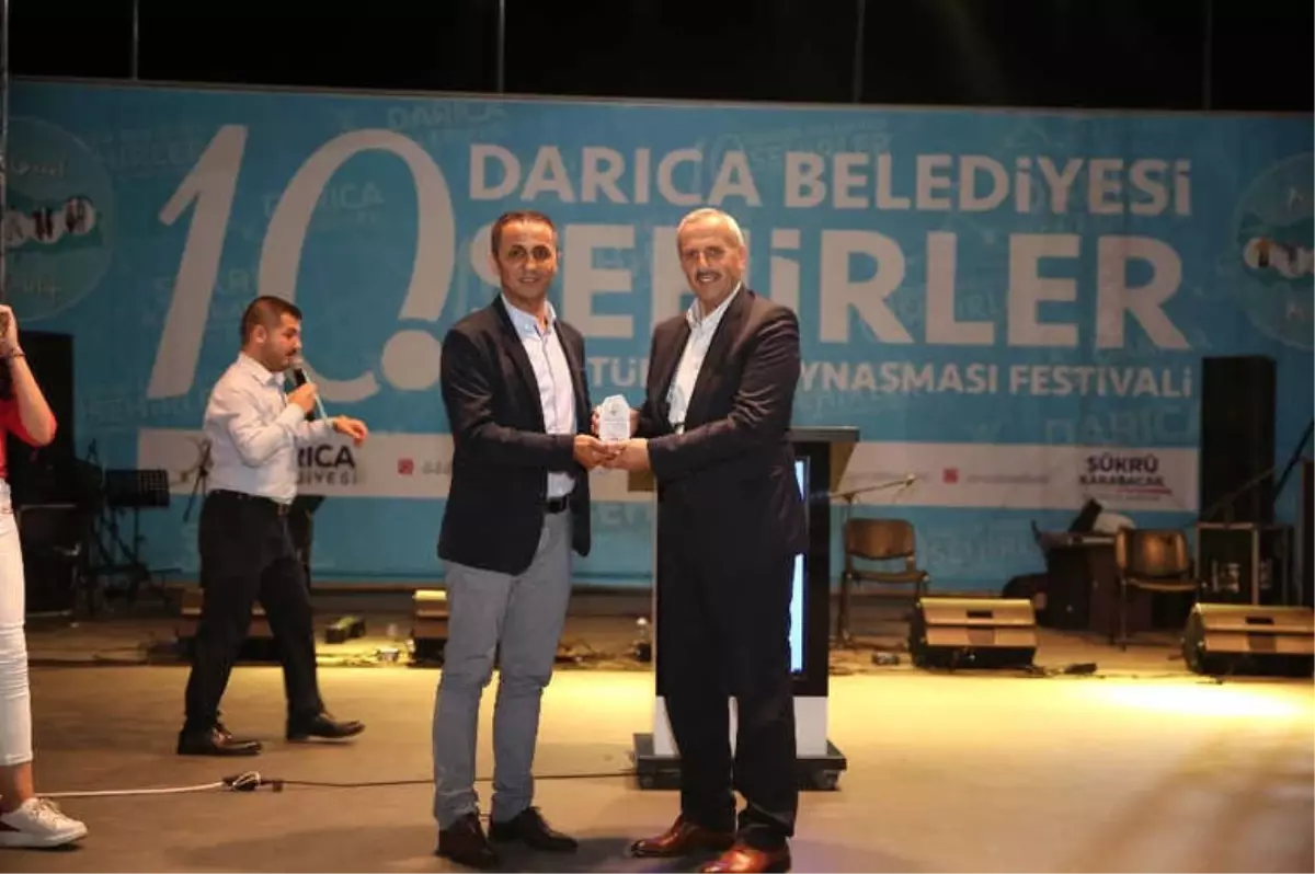 Darıca\'da Düzceliler Sahne Aldı