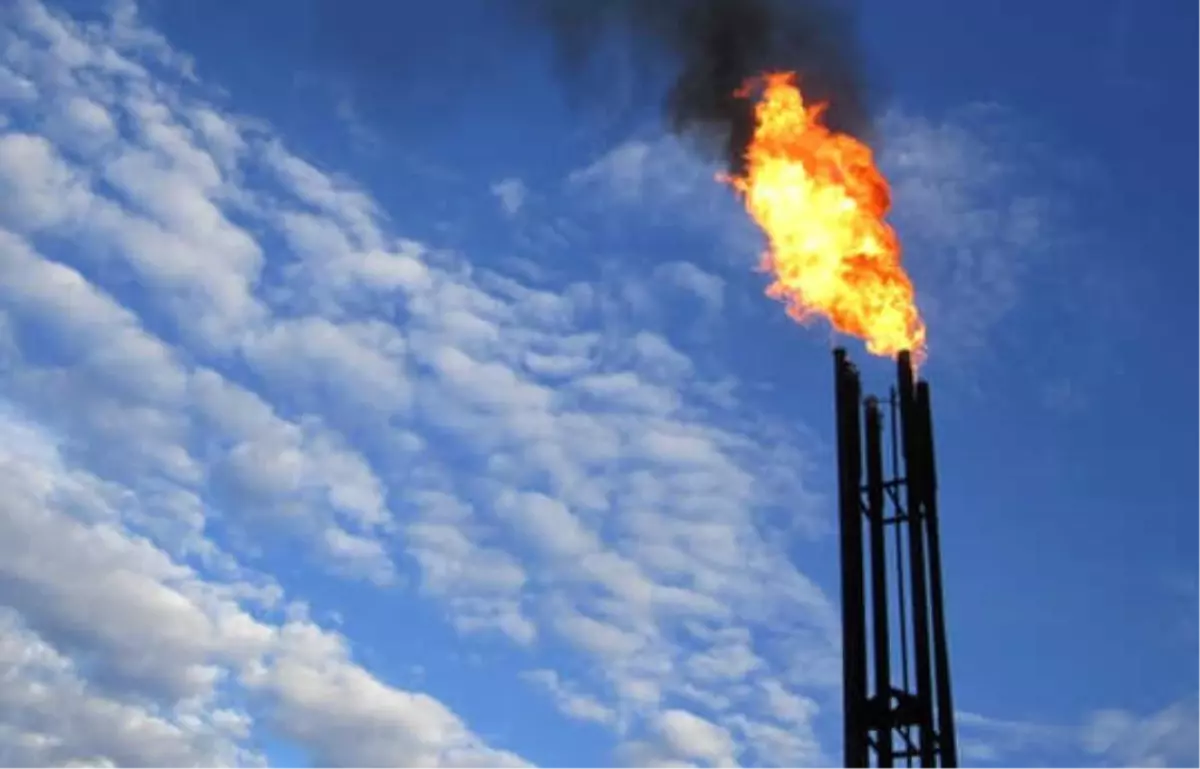 Dönmez: Doğalgaz İthalatı Devam Edecek