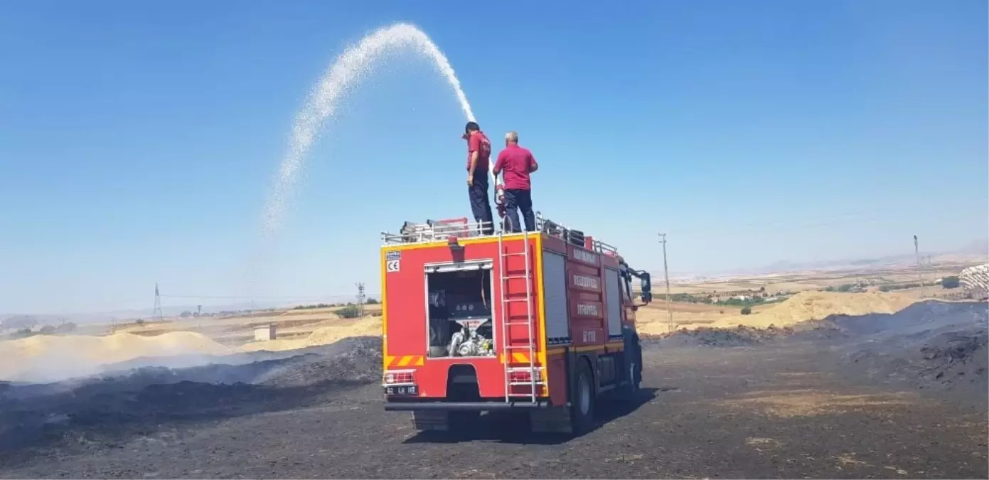 200 Ton Saman Kül Oldu