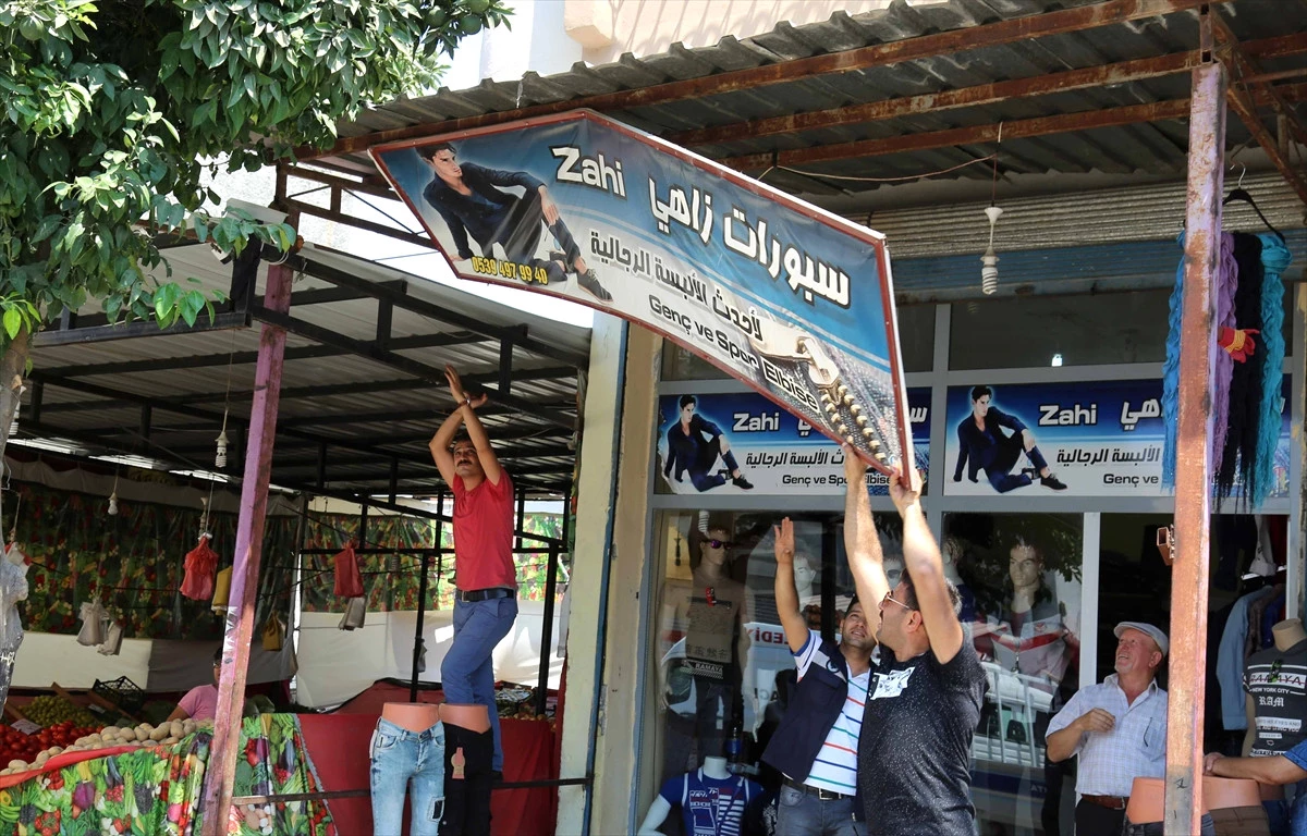 Adana\'da Arapça Tabelalar Kaldırıldı
