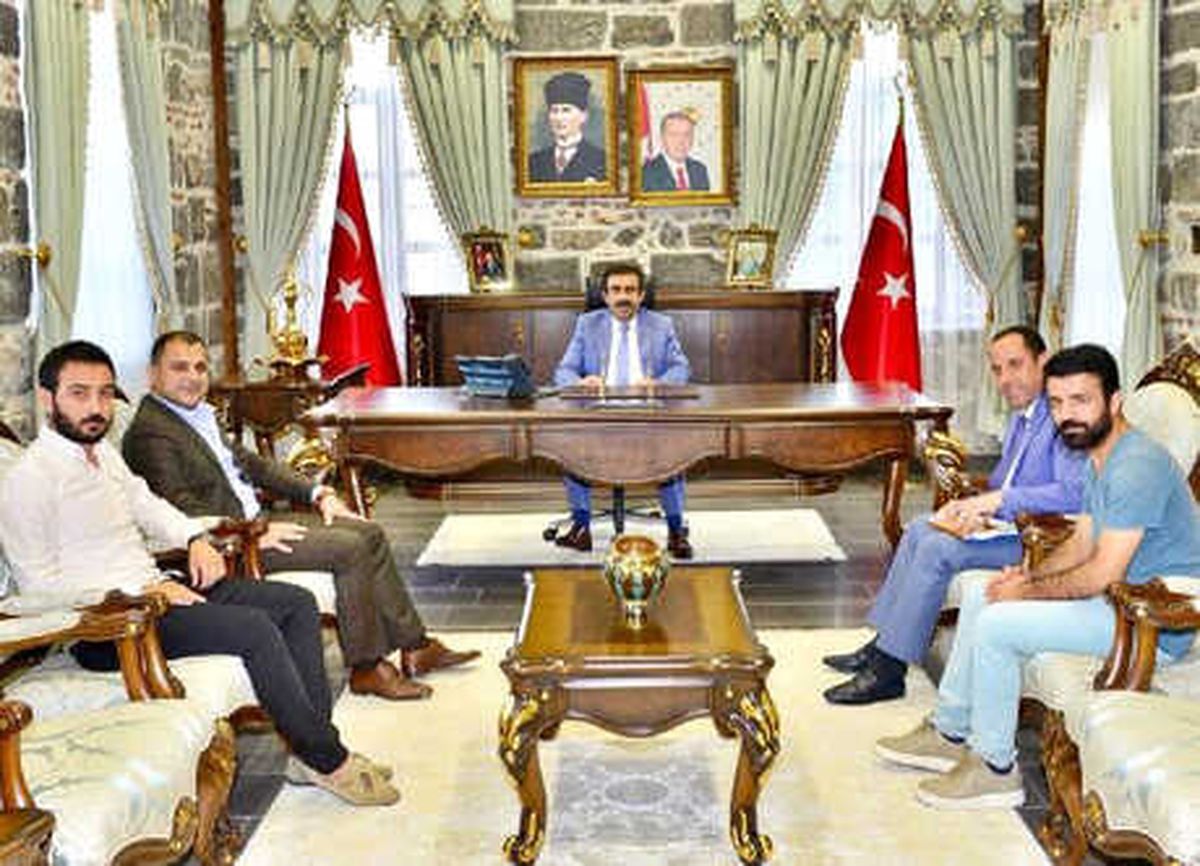Amedspor Başkanı Edemen\'den Vali Güzeloğlu\'na Destek Ziyareti