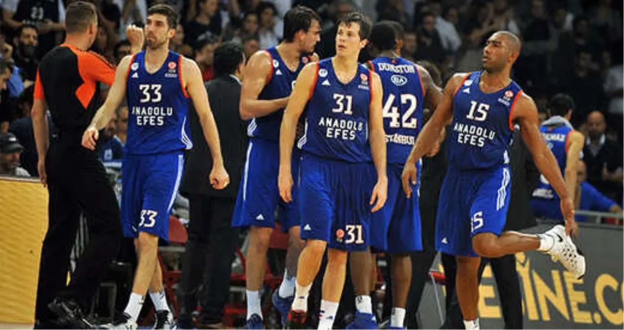 Anadolu Efes Basketbol Kulübü Logosunu Değiştirdi