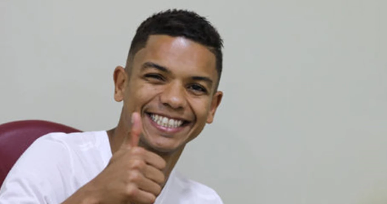 Brezilyalı Futbolcu David Braz, Sivasspor\'la Sözleşme İmzaladı