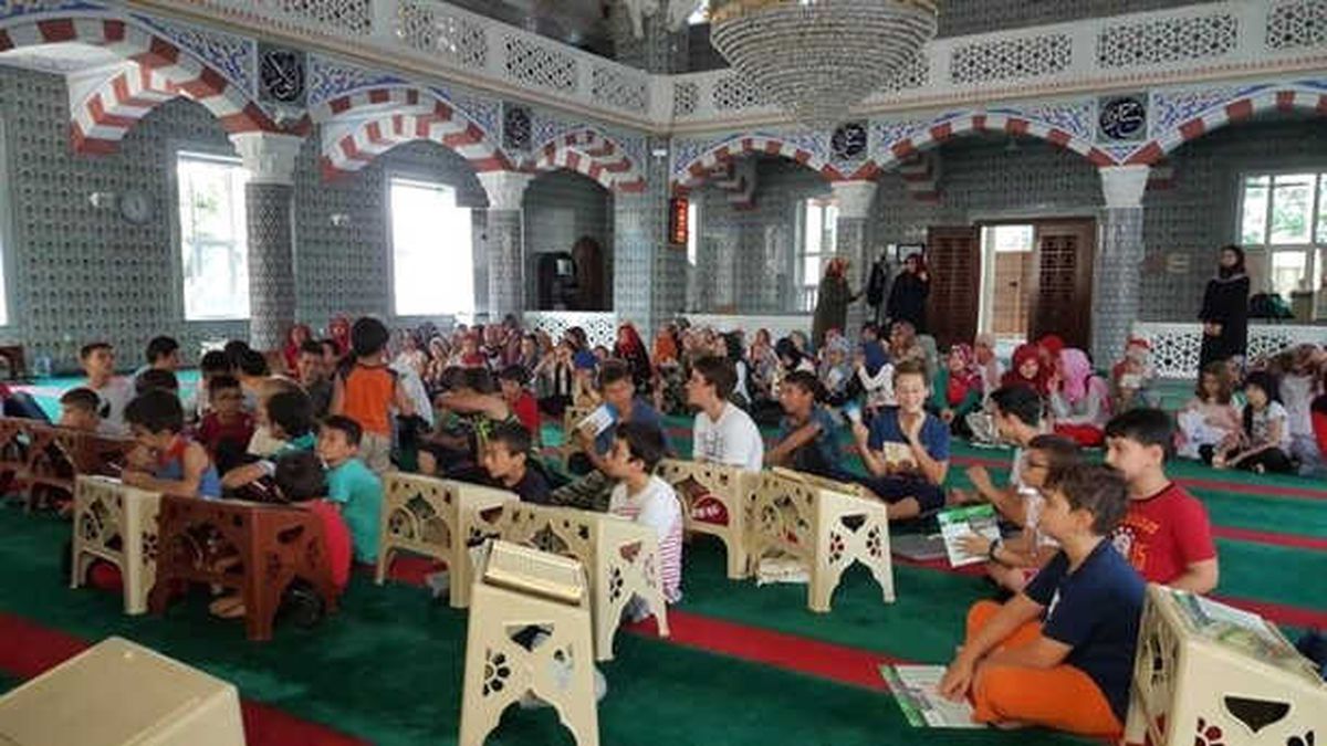 Camilerde \'Bağımlılıkla Mücadele\' Seminerleri Veriliyor