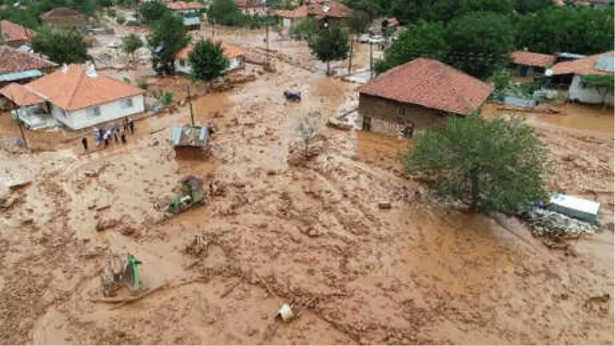 Elmalı, Çamurdan 10 Günde Kurtulacak