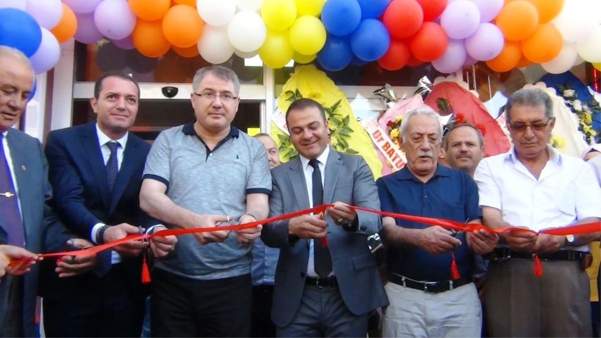 Erciş\'te Aile Eğlence Merkezi Törenle Hizmete Açıldı