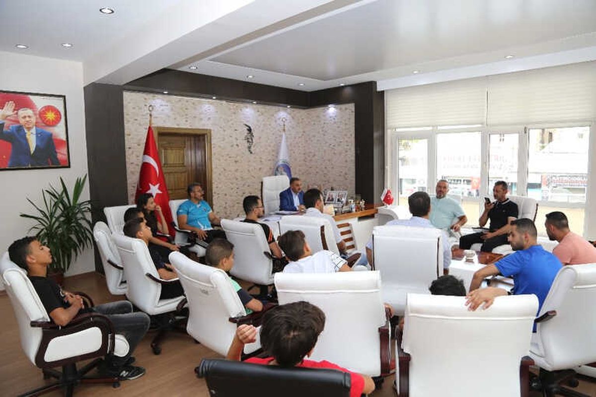 Filistinli Tekvandoculardan Başkan Cabbar\'a Ziyaret