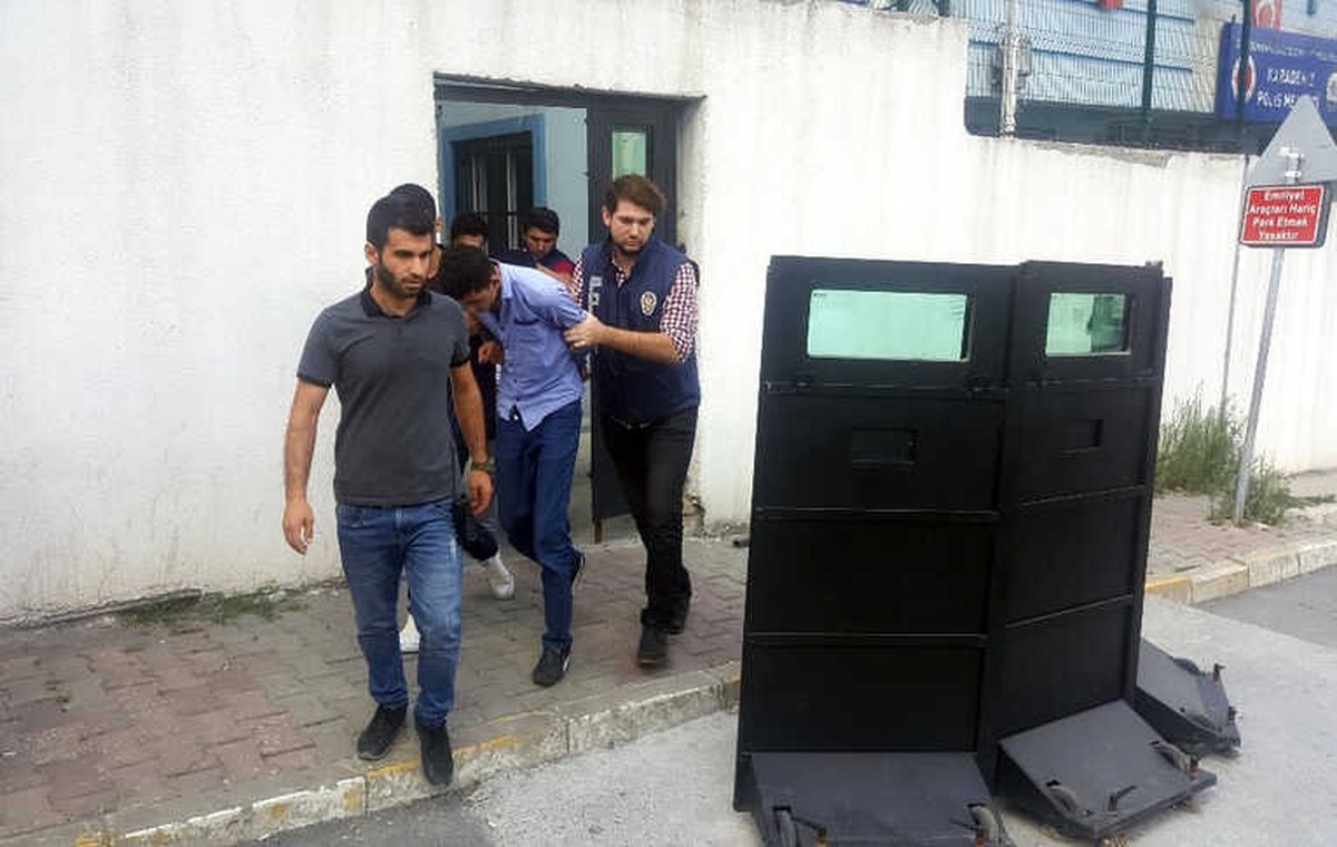 Gaziosmanpaşa\'daki Soygunda 2 Kişiyi Yaralayan Hırsızlık Çetesinden 3 Kişi Yakalandı