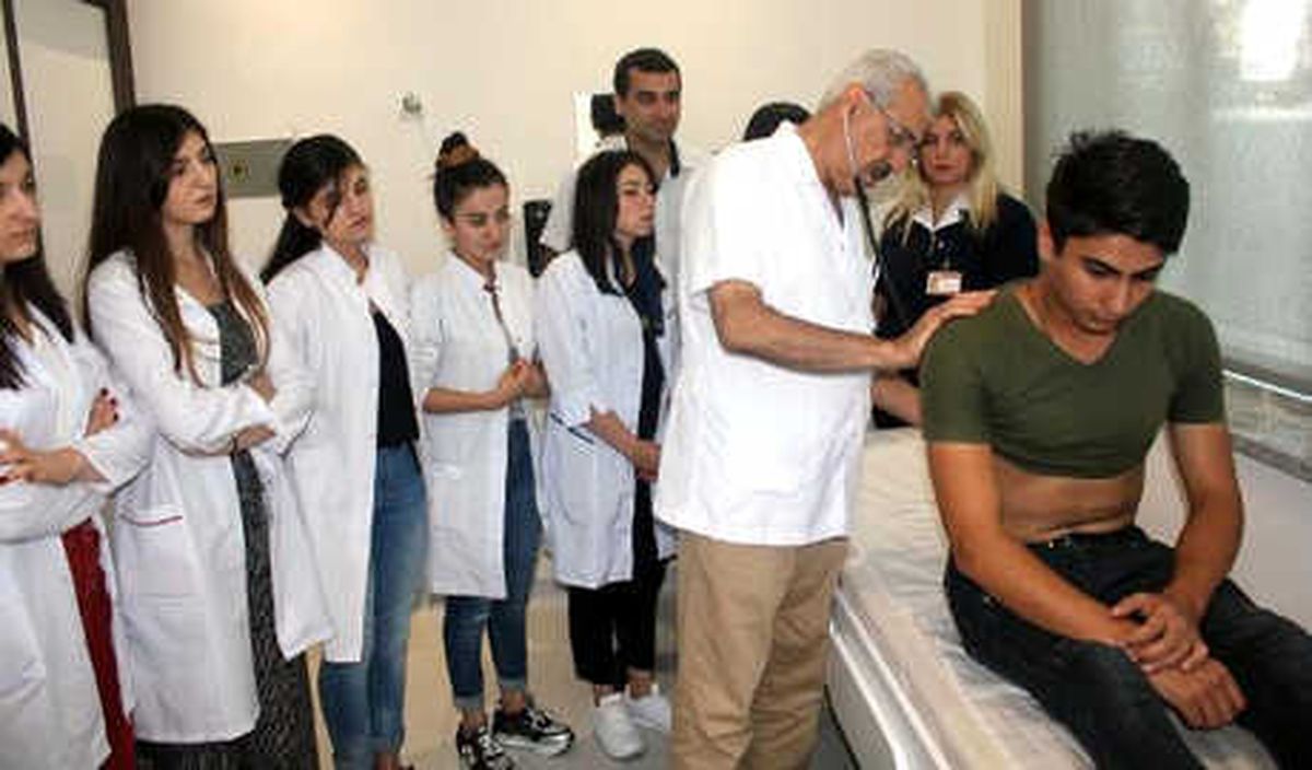 Gürcü Tıp Öğrencilerine Uygulamalı Ders