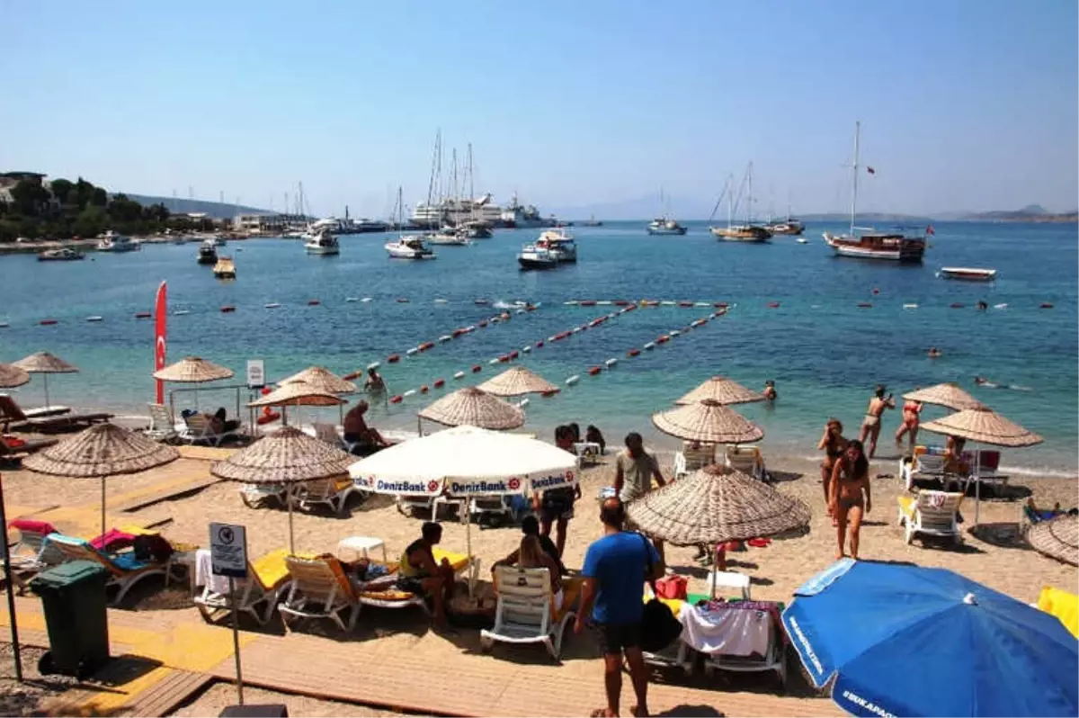 Lübnanlı Turistler Bodrum\'a Gemi ile Geldi