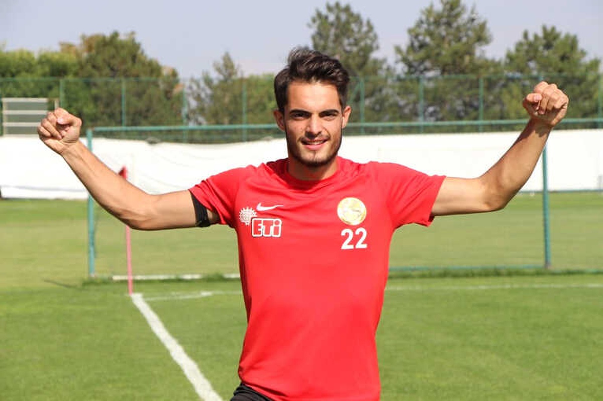 Eskişehirspor\'un Genç Yıldızı Yeni Sezona Hazır