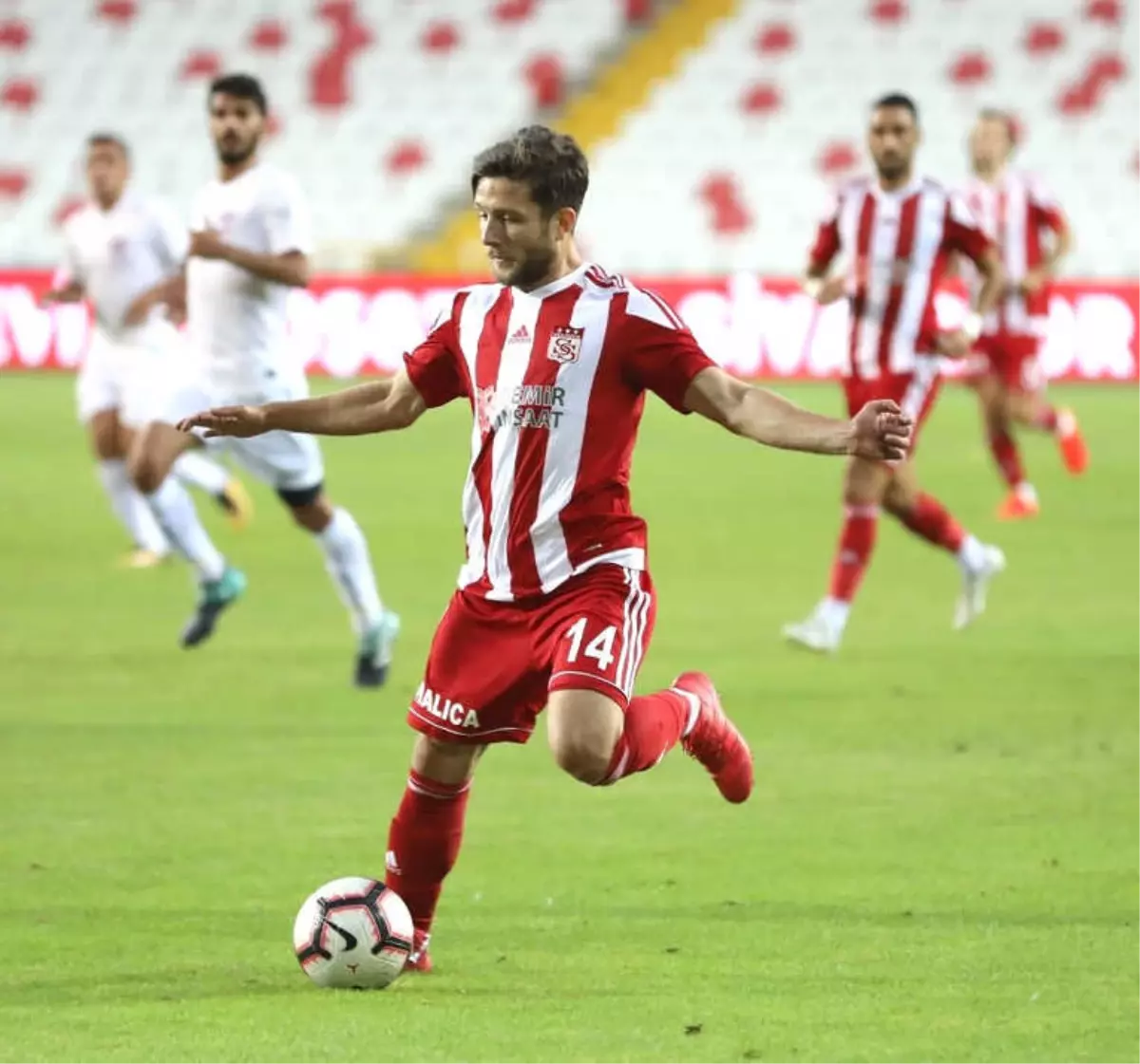 Sivasspor İlker Sayan ile Sözleşme İmzaladı