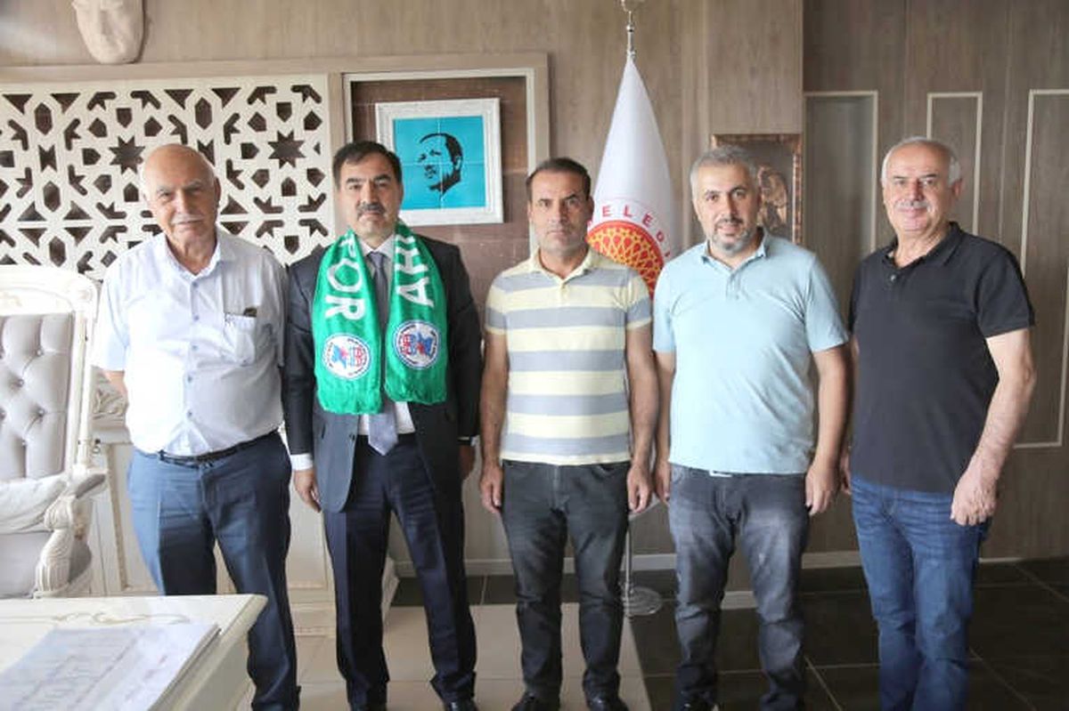 Ahlat Spordan Başkan Çoban\'a Teşekkür Ziyareti