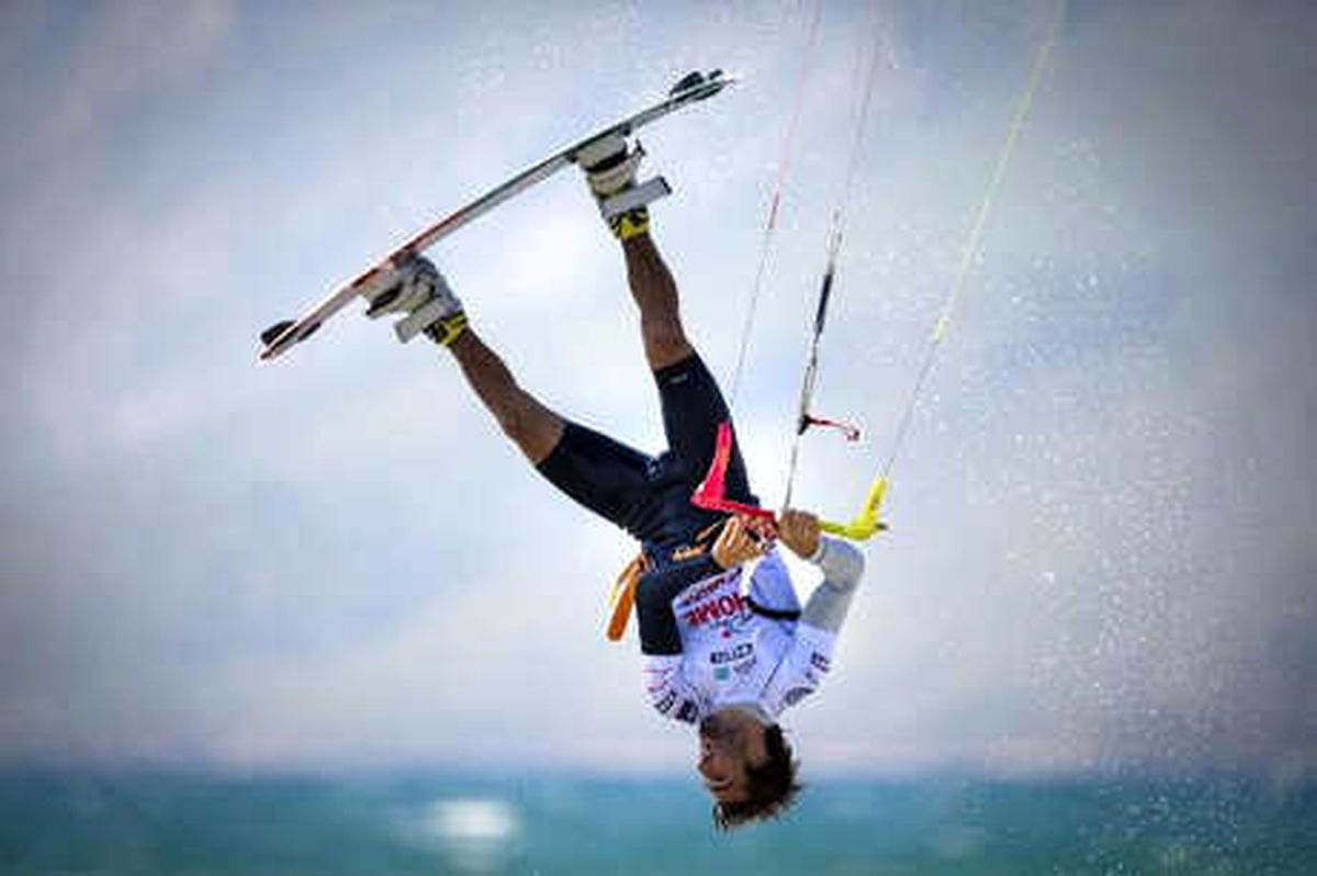 Akyaka\'da Dünya Kiteboarding Şampiyonası Heyecanı