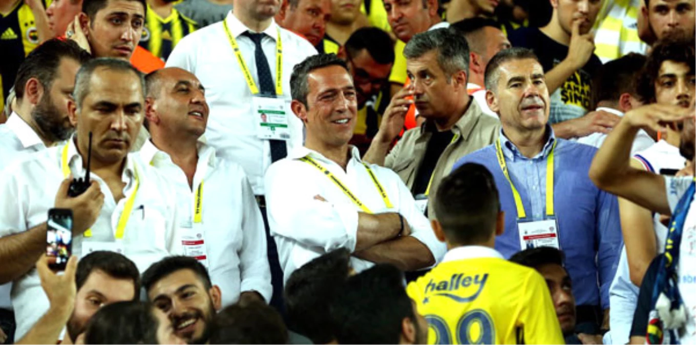 Ali Koç\'tan Fenerbahçeli Taraftarlara Çağrı