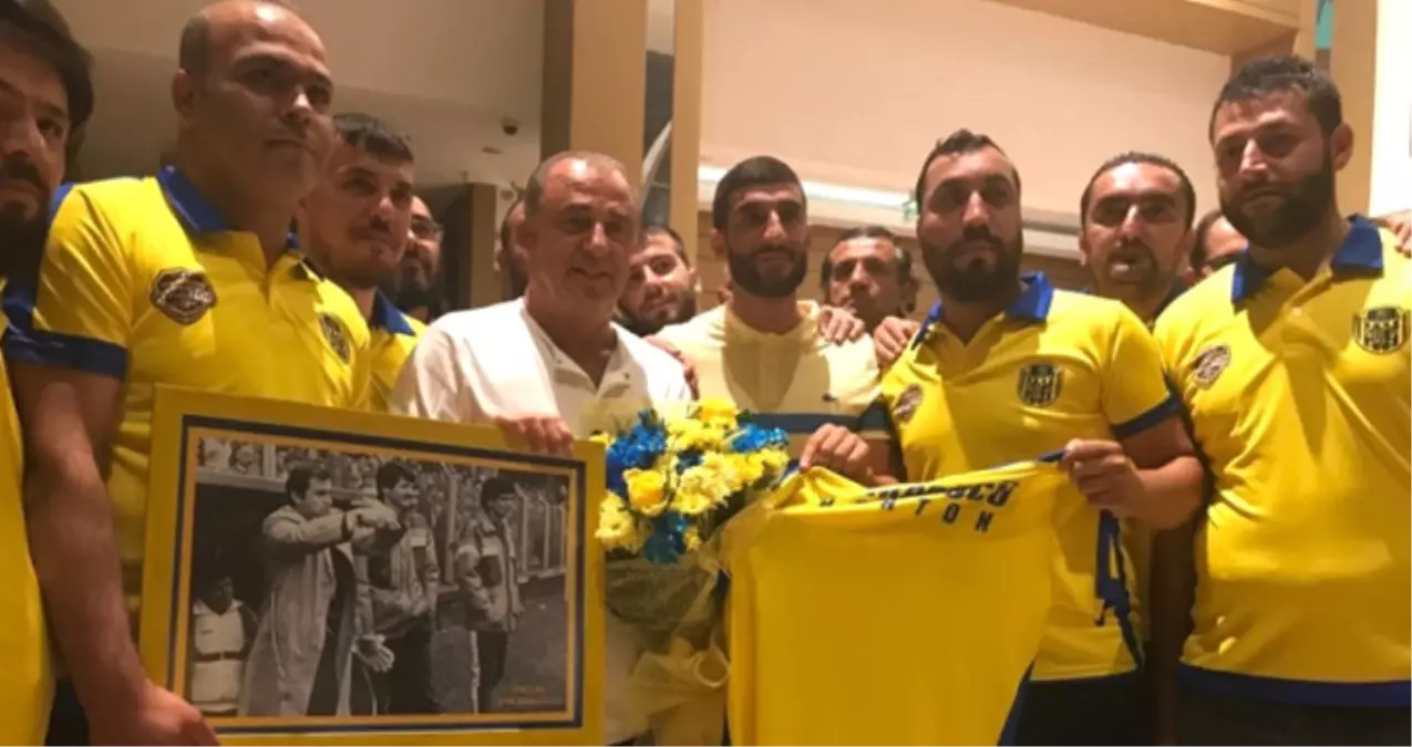 Ankaragücü Taraftarından Fatih Terim\'e Sürpriz Ziyaret