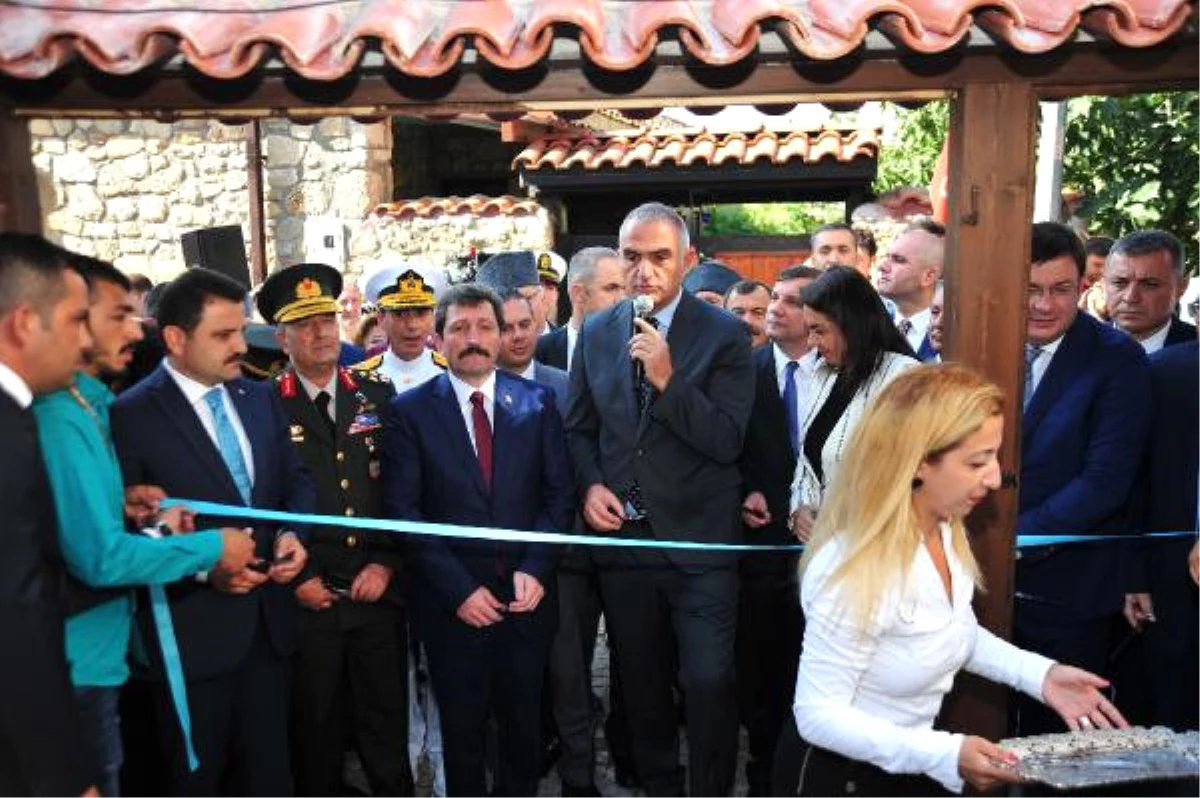 Çanakkale\'de Restore Edilen \'Atatürk Evi Müzesi\' Ziyarete Açıldı