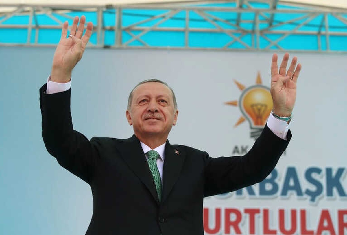 Cumhurbaşkanı Erdoğan: "Dolar Bizim Yollarımızı Kesmez Yerli Parayla Bunların Cevabını Verelim"