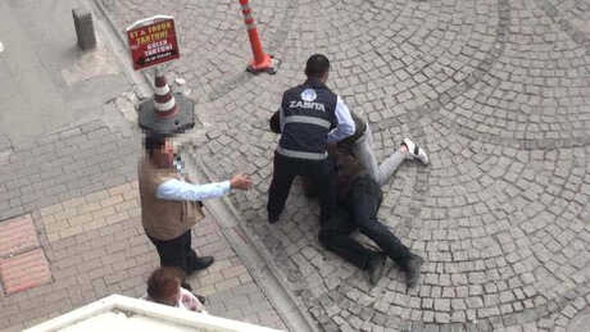 Dilenciye Vurun\' Diyen Zabıta, Görevine Döndü