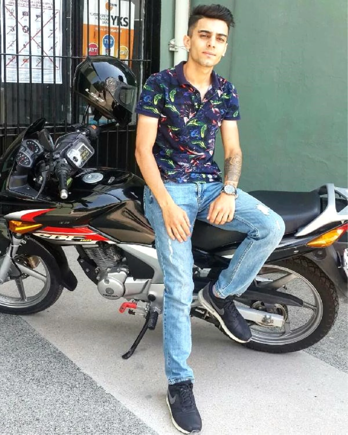 Kazada Motosiklet Sürücüsü Özcan Öldü, Arkadaşı Yaralı