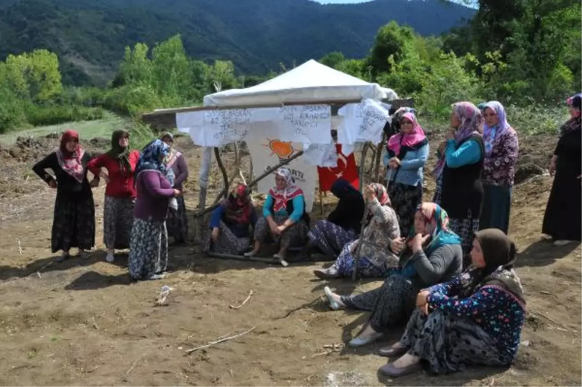 Köylerinin Su Altında Kalacağı İddiasıyla Yeni Yol Yapımına Engel Oldular