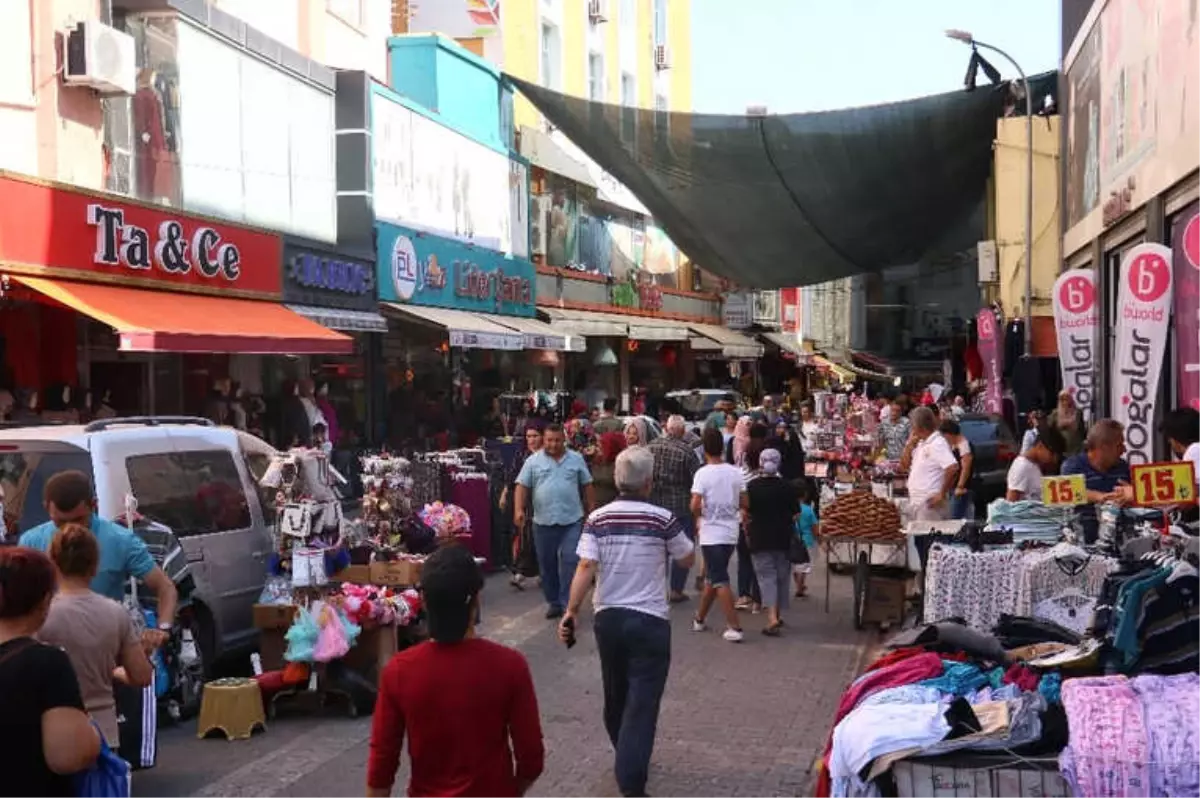 Melek Girmez Çarşısı\'na Güneş Girmesin Önlemi