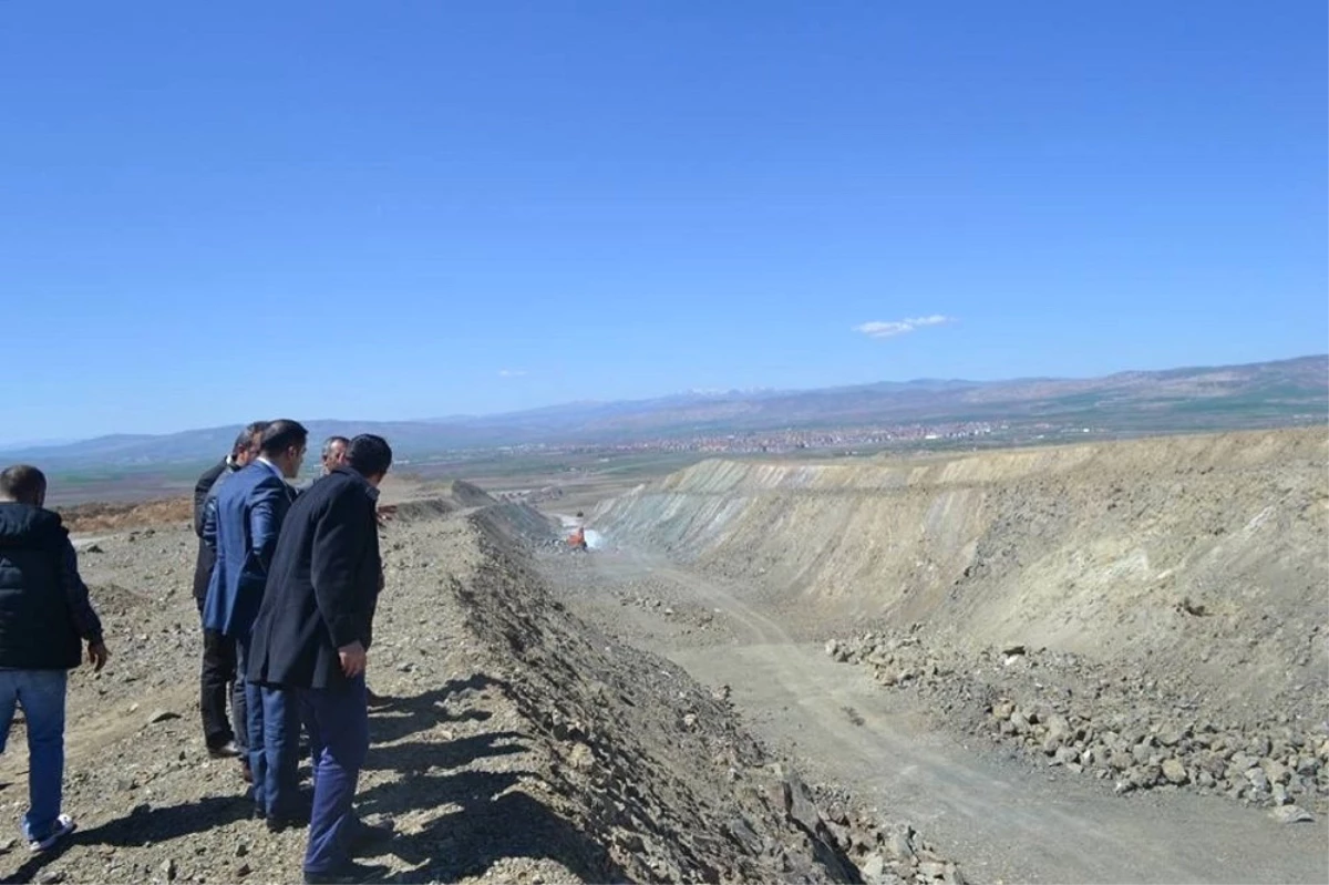 Ölüm Yolu\'nun Yapımı Parasızlıktan Durdu