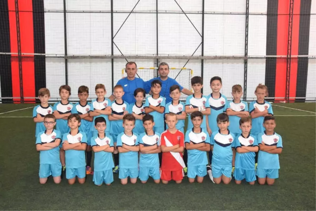 Sağlıkspor ile Efk Arasında Dörtlü Turnuva