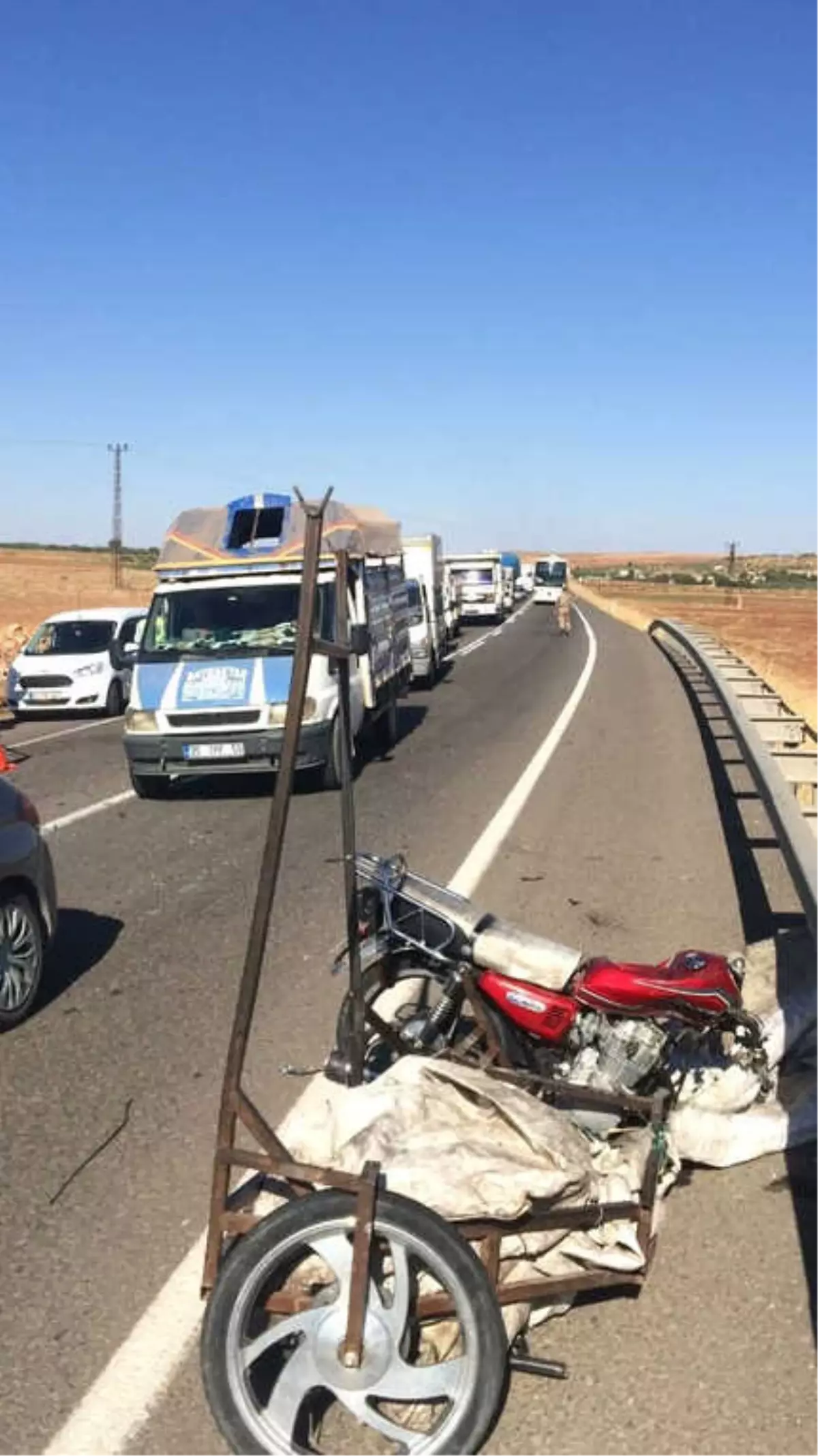 Şanlıurfa\'da Trafik Kazası: 1 Ölü, 2 Yaralı