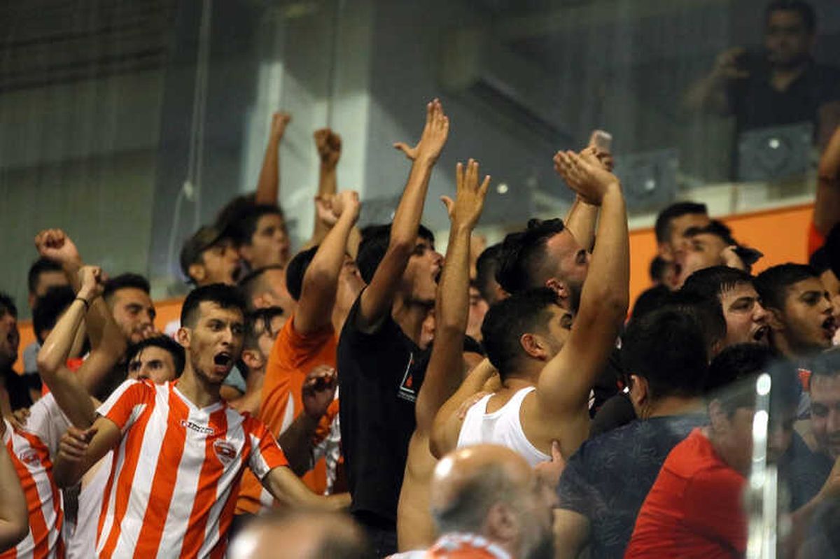 Adanaspor Başkanı ile Taraftarlar Arasında Gerginlik