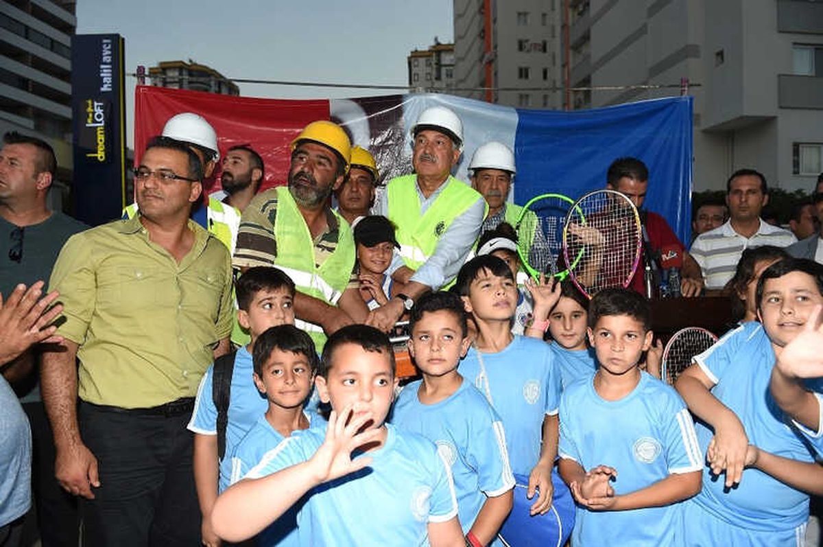 Başkan Karalar\'dan Seyhan\'a 4 Bin Metrekarelik Spor Tesisi