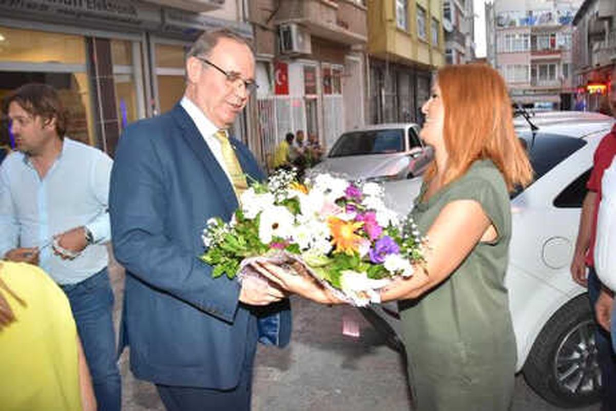 CHP\'li Öztrak: Ekonomideki Sıkıntıyı Görmezden Gelerek Bu Durumu Çözemeyiz