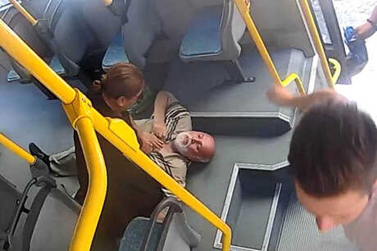 Otobüste Kalp Krizi Geçiren Yolcu Kurtarılamadı