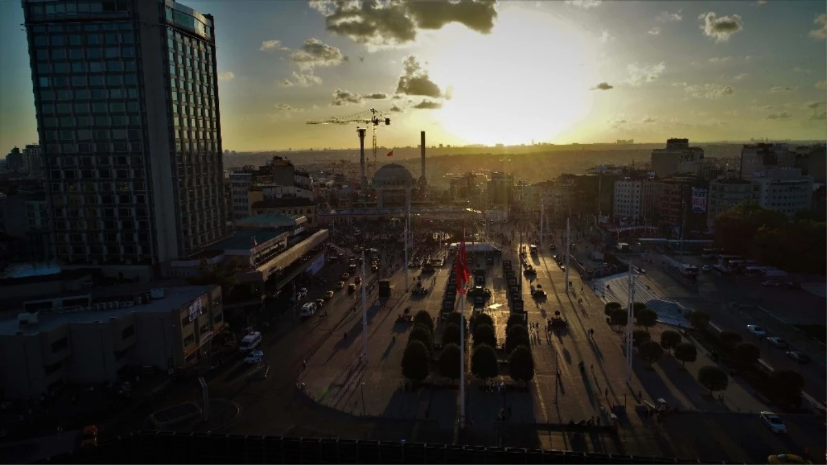 Çalışmaların Sona Geldiği Taksim Camii\'nde Gün Batımı Mest Etti